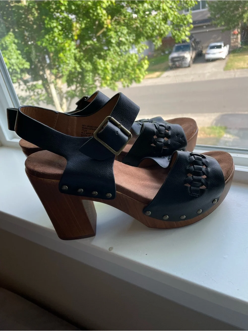 White Mountain Black Leather Platform Sandals with Wood-Effect Heel